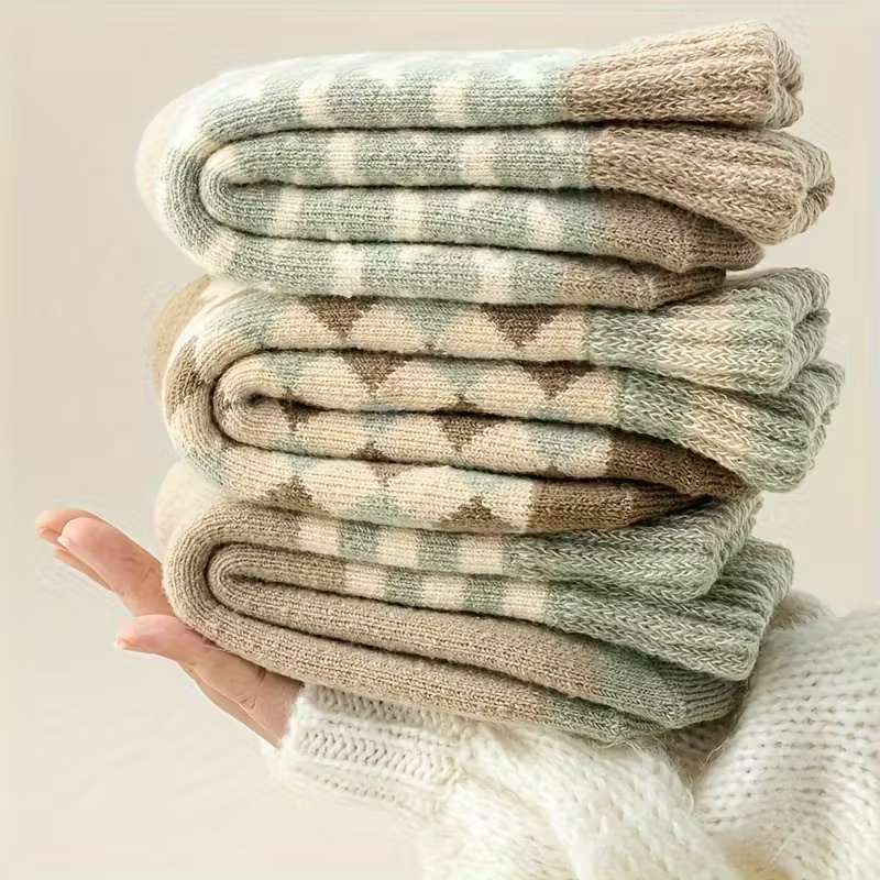 4 Pairs Women's Mid-Calf Fleece-Lined Socks