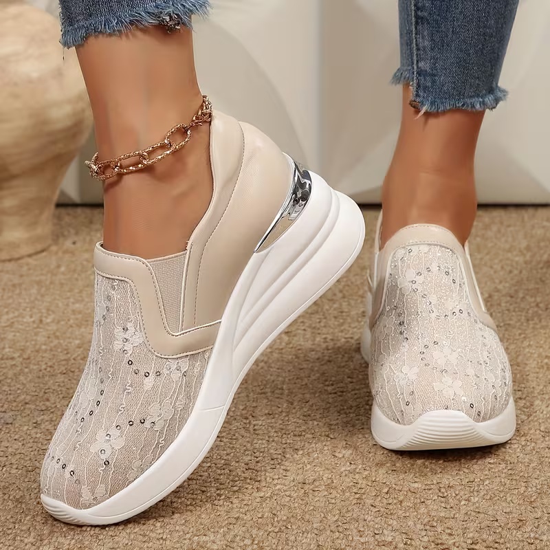 Women's Fashion Comfortable Thick-Soled Wedge Shoes