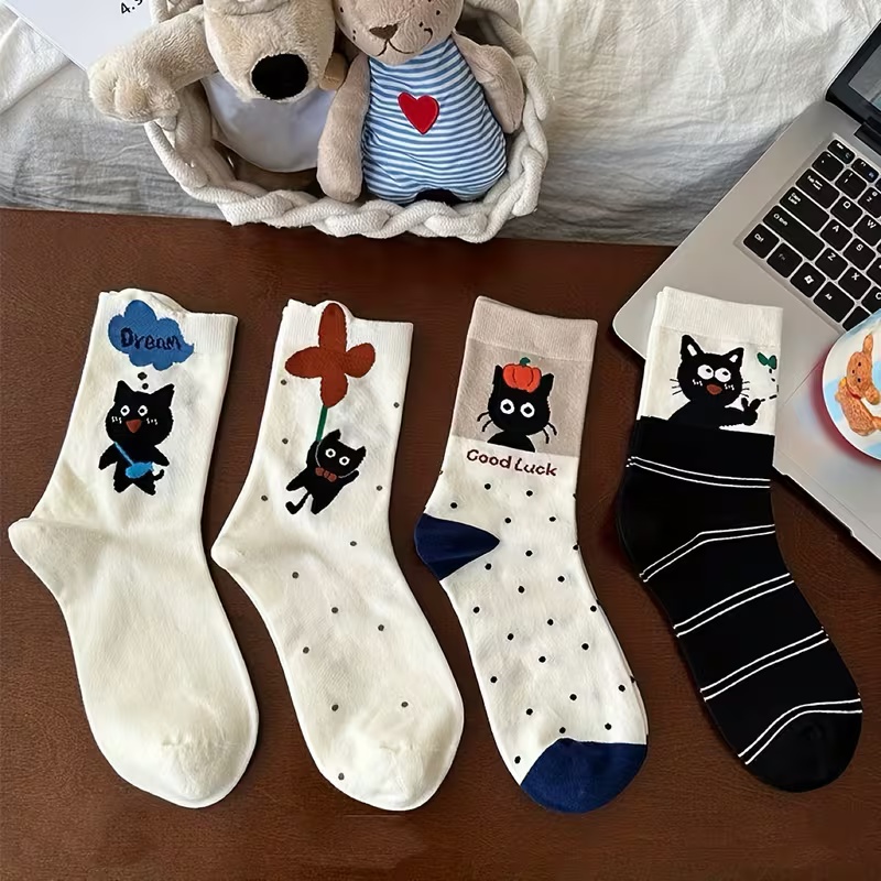 4 Pairs of Cute Cat Mid-Calf Socks
