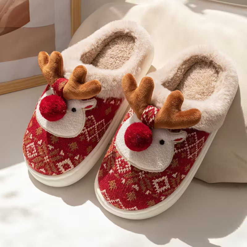 Soft Warm Fleece-Lined Cozy Christmas Reindeer Plush Slippers