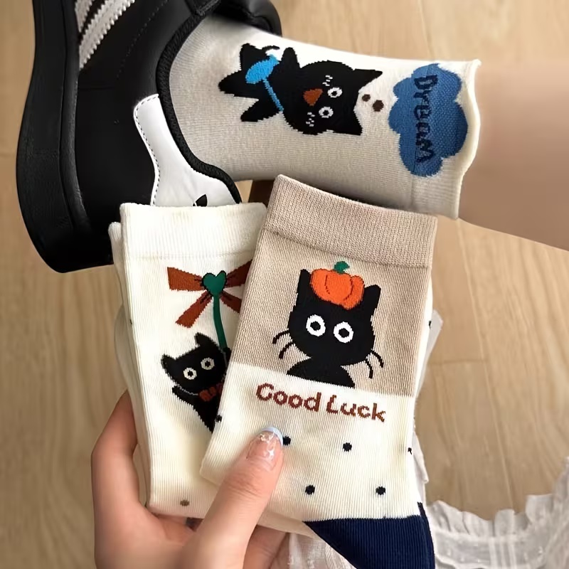 4 Pairs of Cute Cat Mid-Calf Socks