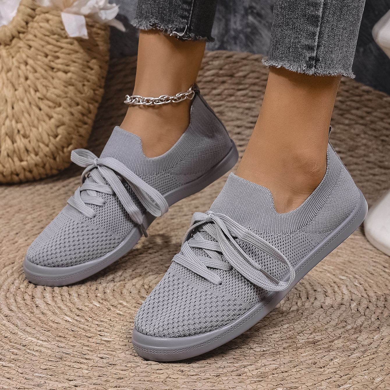 Mesh Flying Woven Light Lace-up Solid Color Flat Shoes