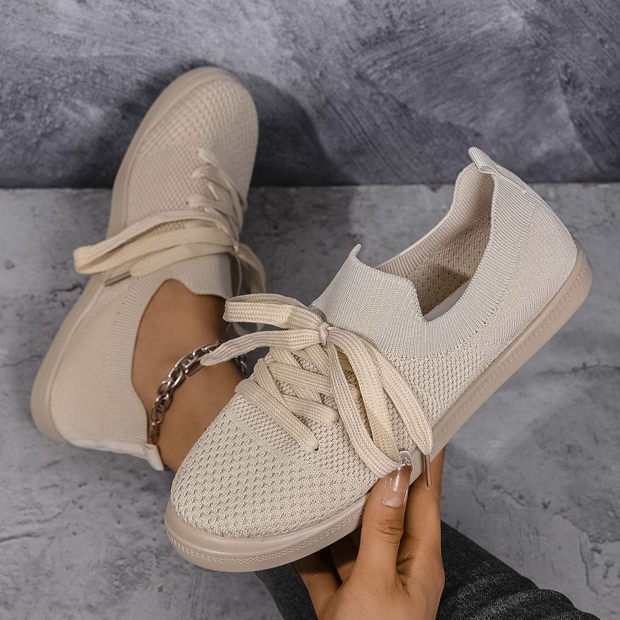 Mesh Flying Woven Light Lace-up Solid Color Flat Shoes