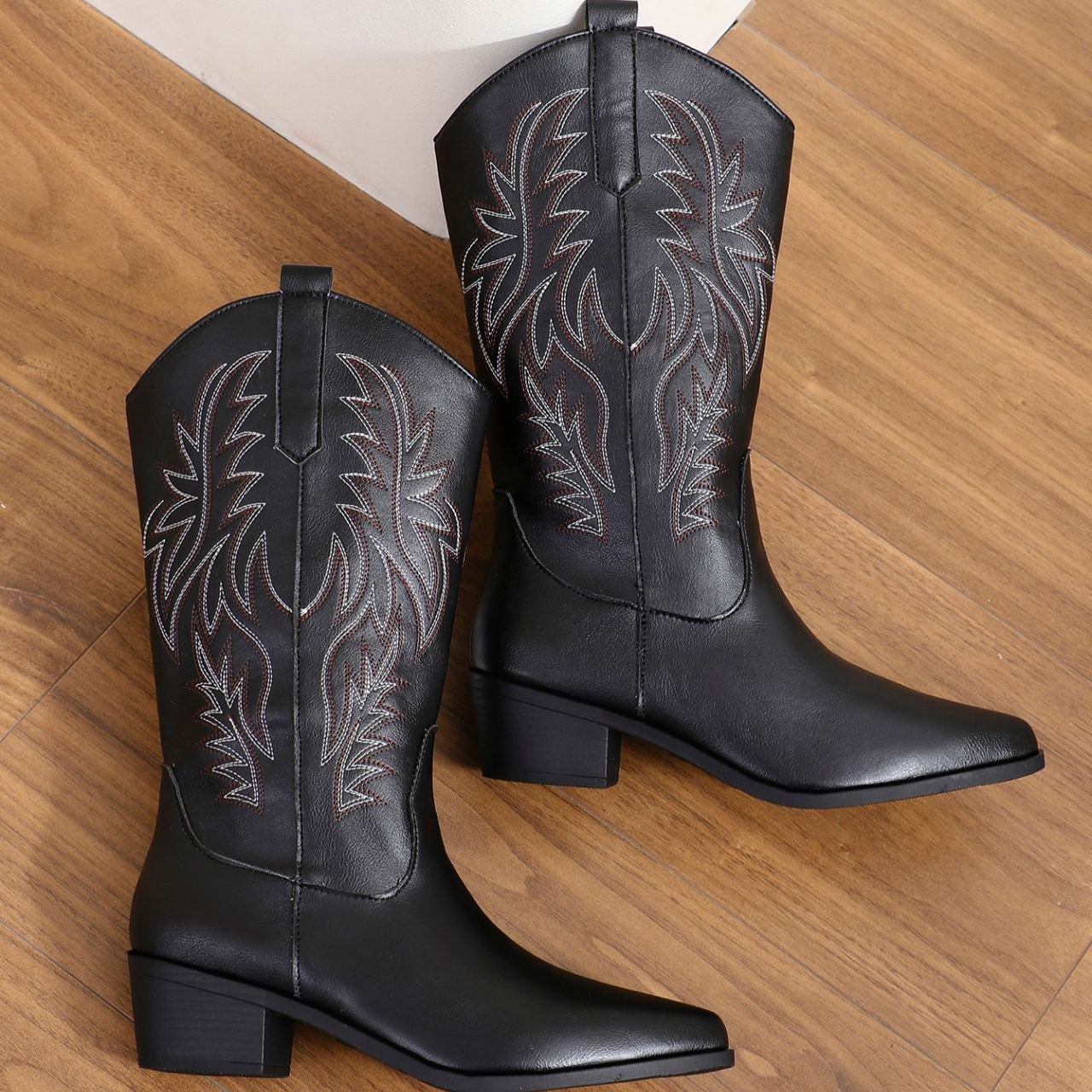 Women's Retro Classic Western Cowboy Slip-on Boots