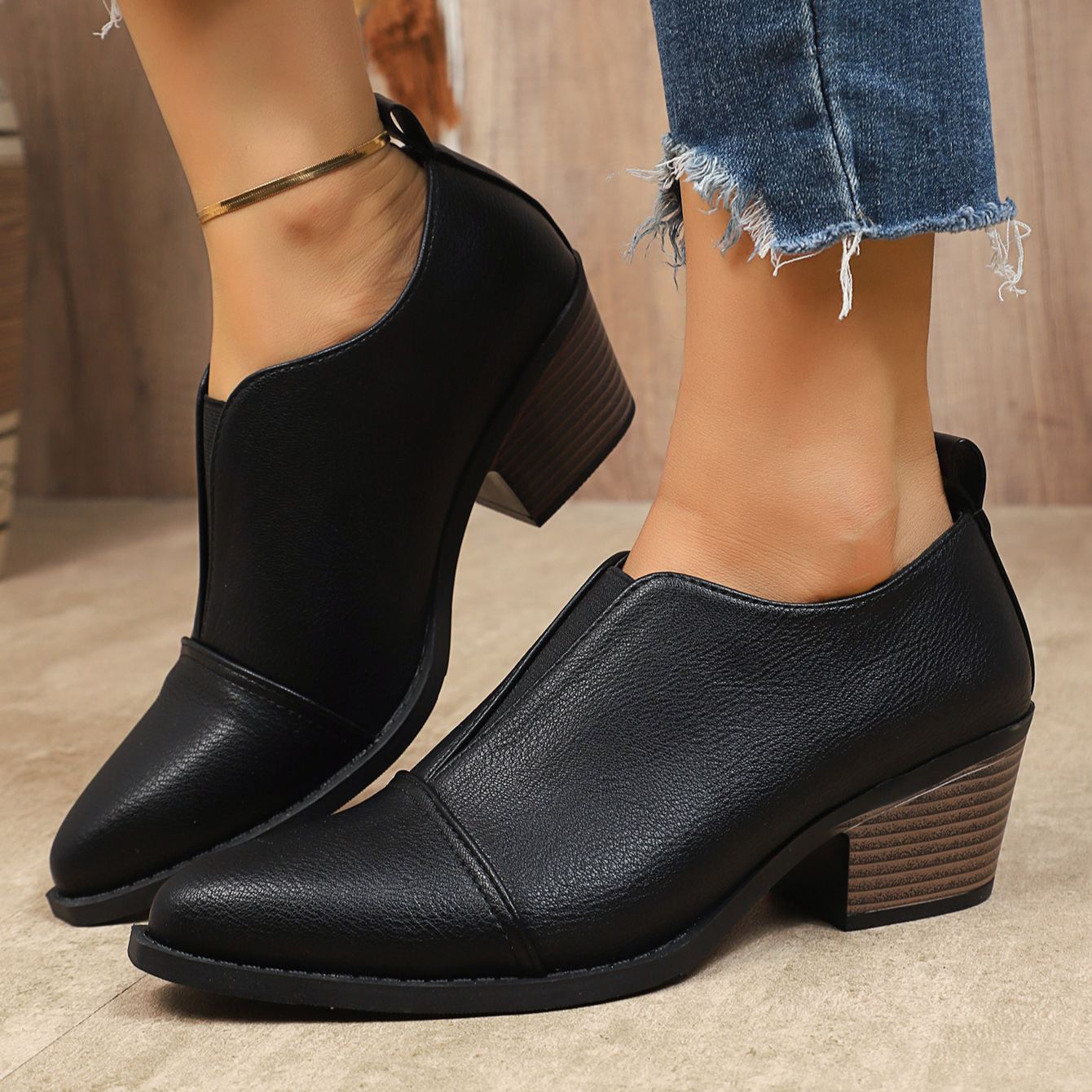 British Style Pointed Toe Chunky Heel Chelsea Leather Shoes