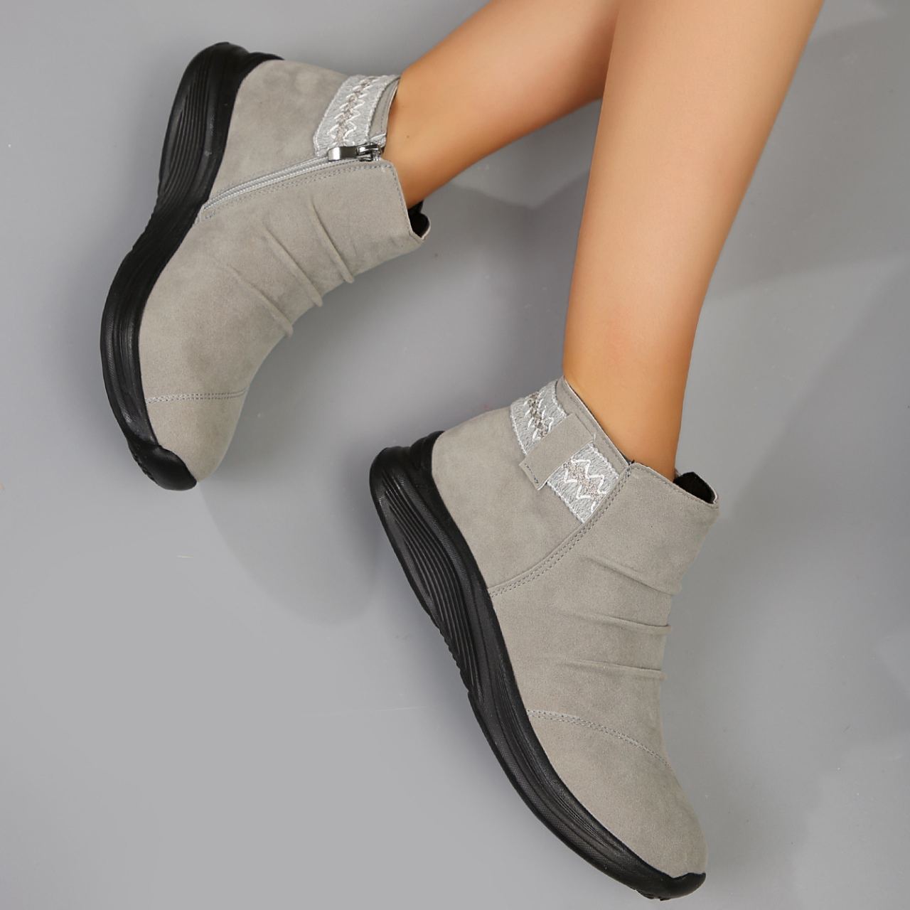 Thick-soled Round-toed Suede Martin Boots