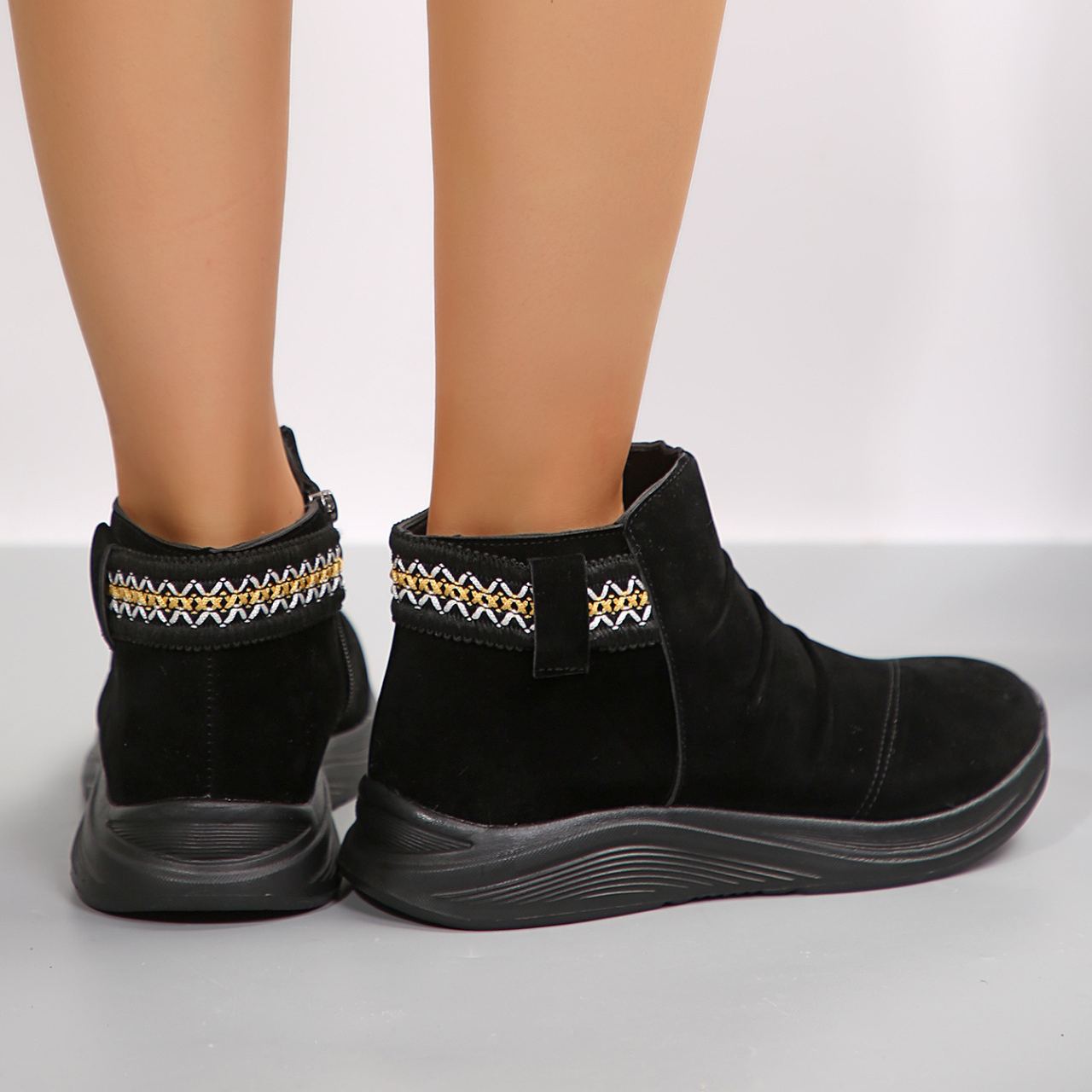 Thick-soled Round-toed Suede Martin Boots
