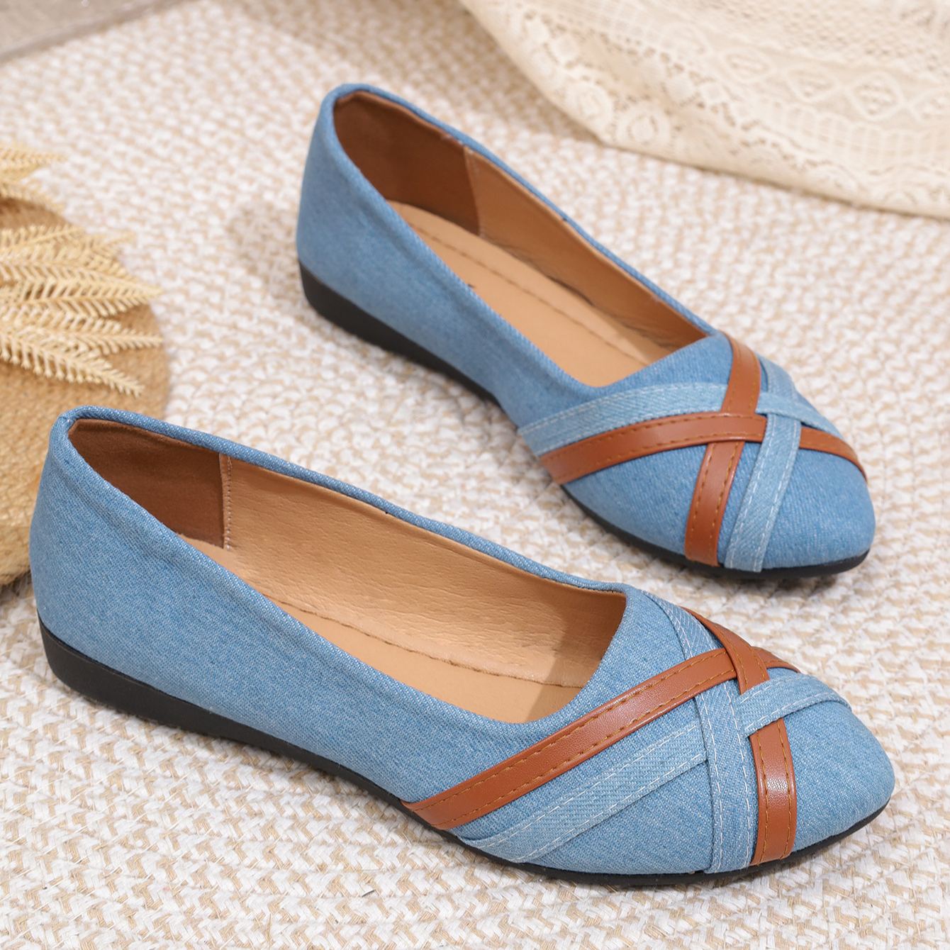 Women's Round Toe Flat Slip-on Casual Shoes