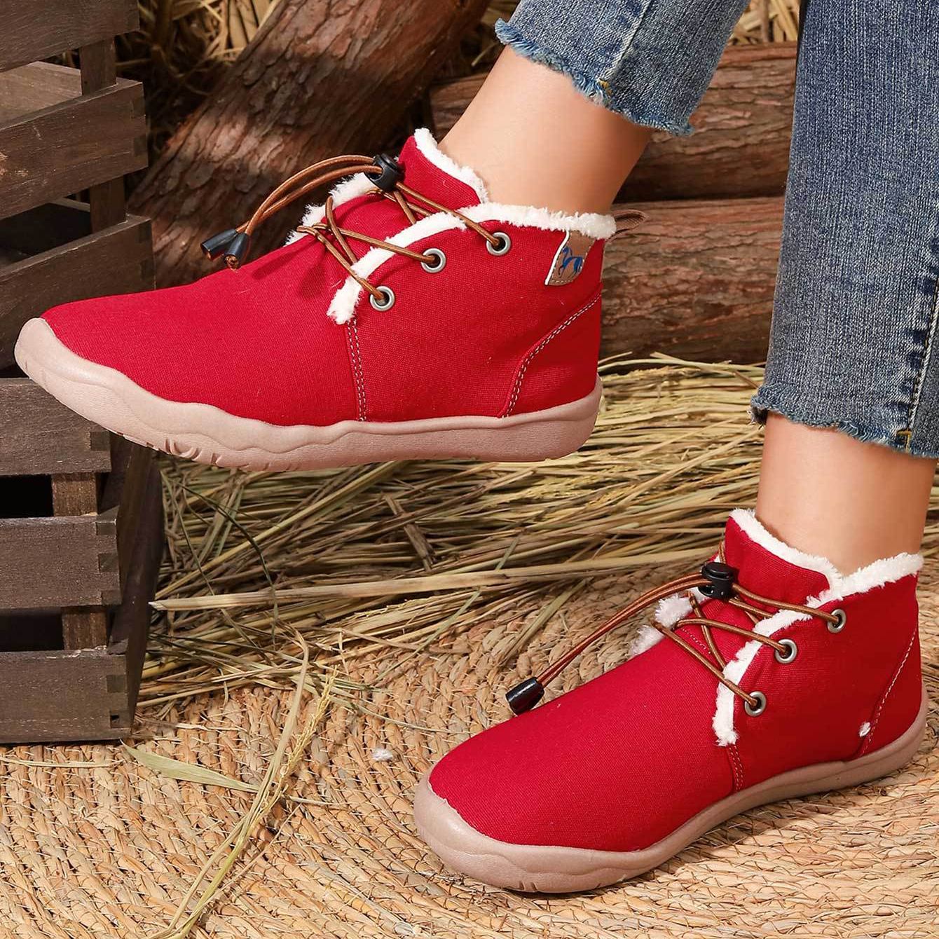 Women's Slip-On Closure Soft TPR Sole Warm Lined Interior Winter Boots