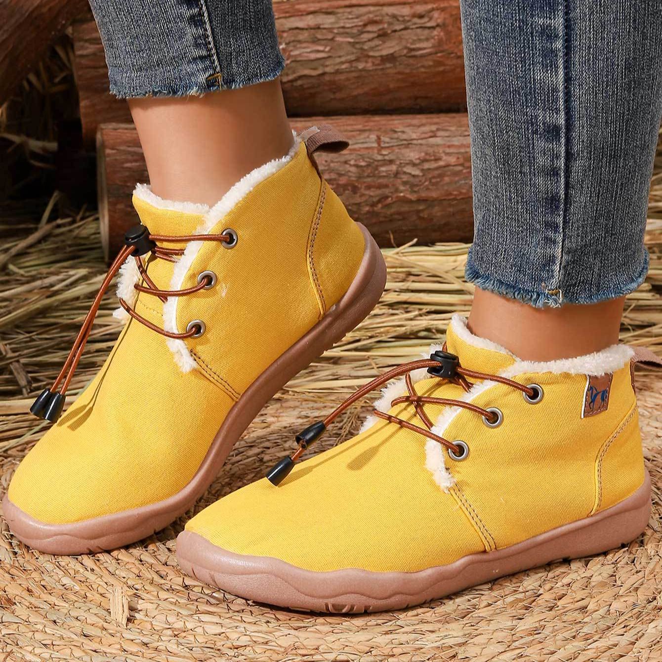 Women's Slip-On Closure Soft TPR Sole Warm Lined Interior Winter Boots