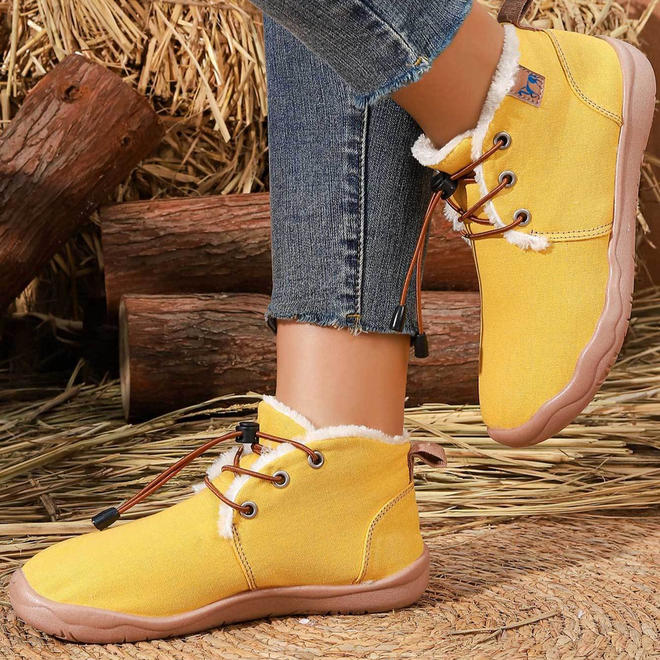 Women's Slip-On Closure Soft TPR Sole Warm Lined Interior Winter Boots