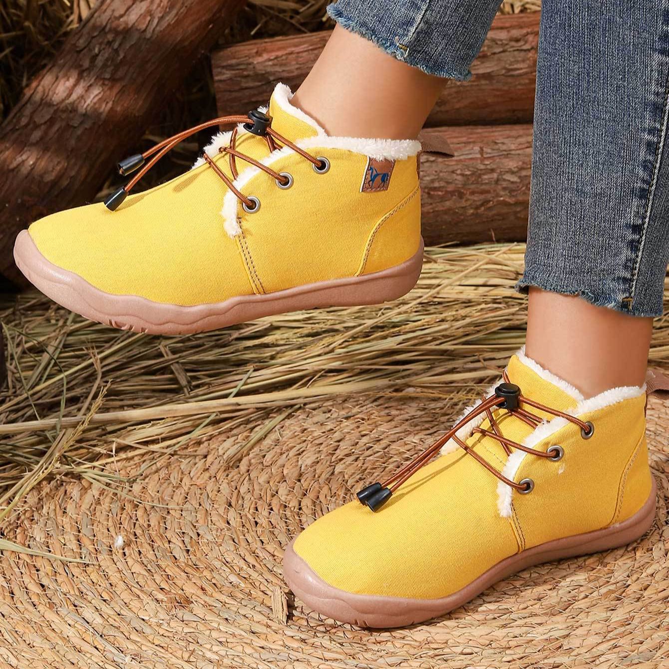 Women's Slip-On Closure Soft TPR Sole Warm Lined Interior Winter Boots