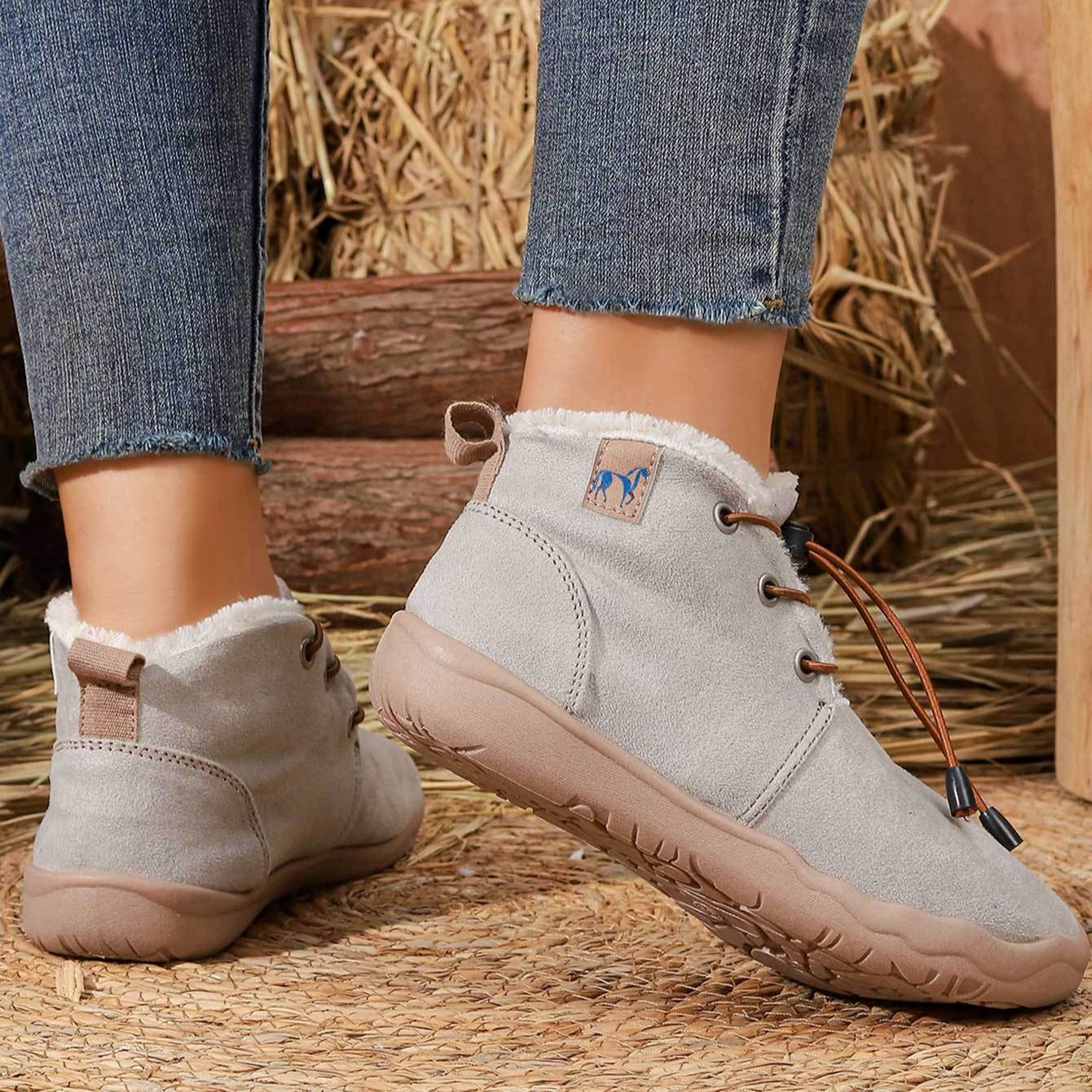 Women's Slip-On Closure Soft TPR Sole Warm Lined Interior Winter Boots