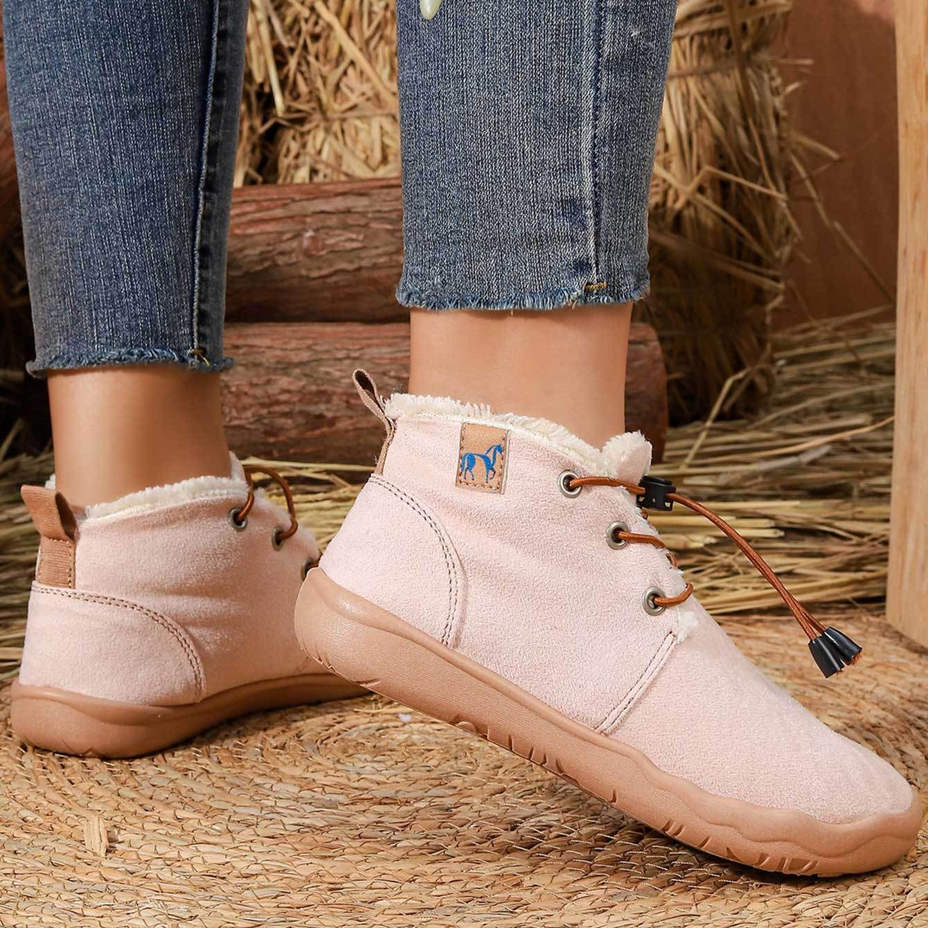 Women's Slip-On Closure Soft TPR Sole Warm Lined Interior Winter Boots