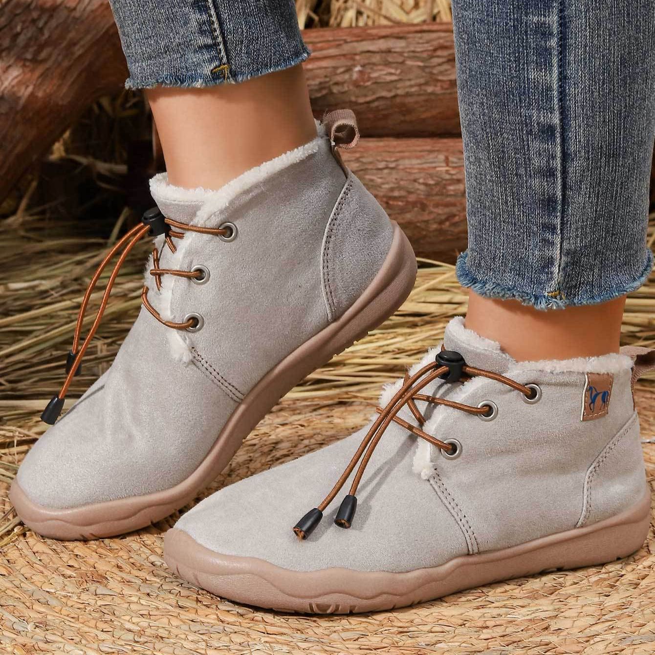 Women's Slip-On Closure Soft TPR Sole Warm Lined Interior Winter Boots