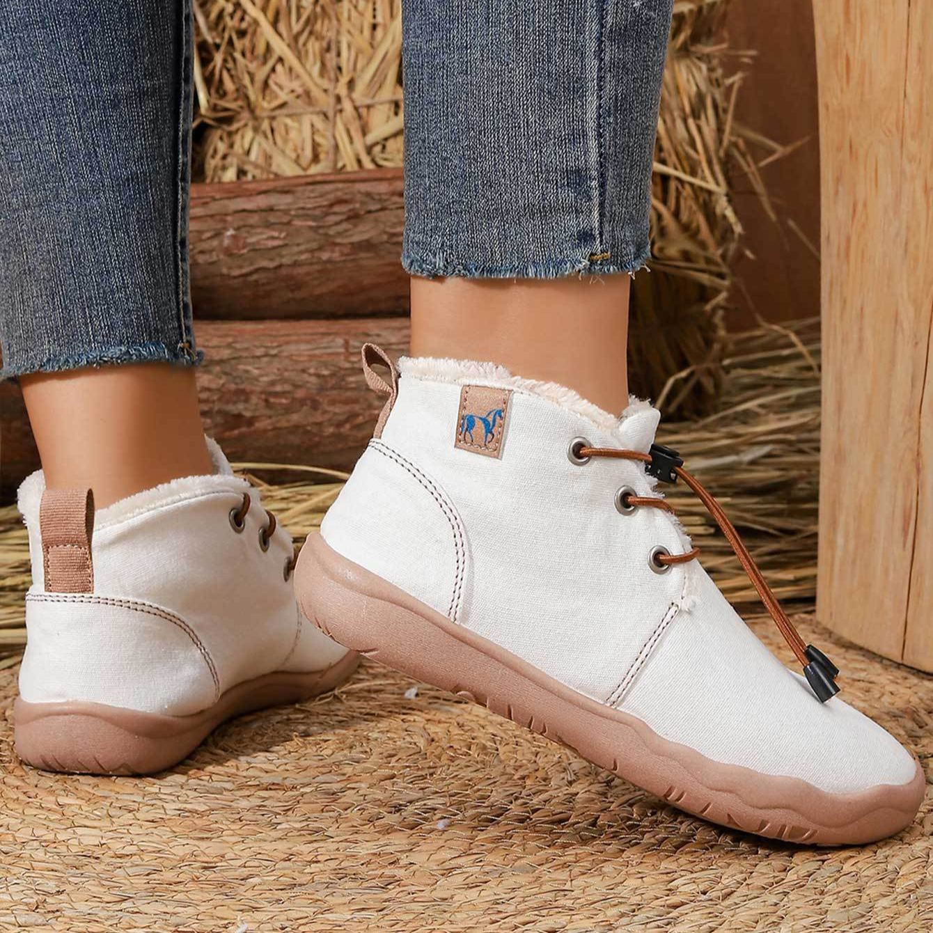 Women's Slip-On Closure Soft TPR Sole Warm Lined Interior Winter Boots