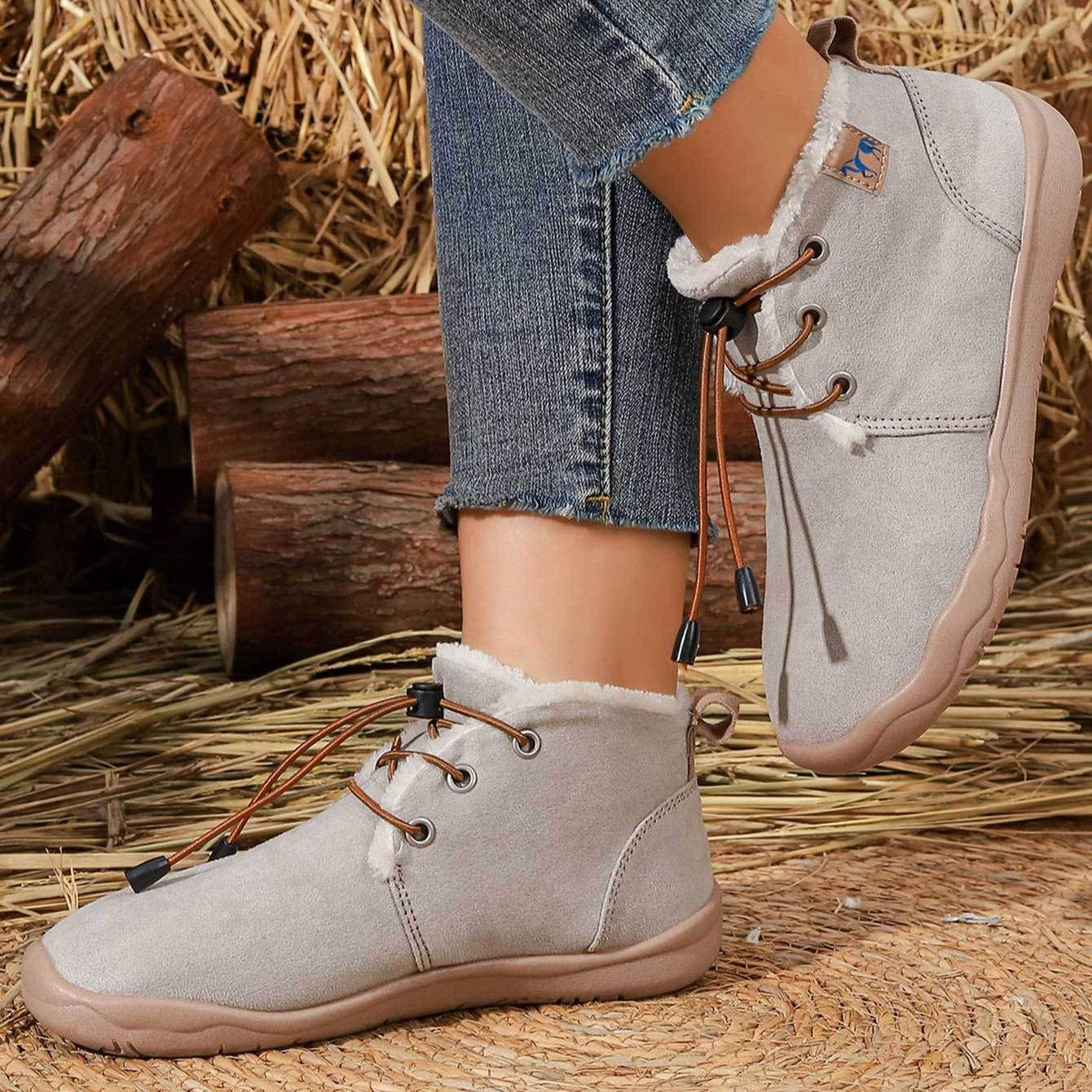 Women's Slip-On Closure Soft TPR Sole Warm Lined Interior Winter Boots