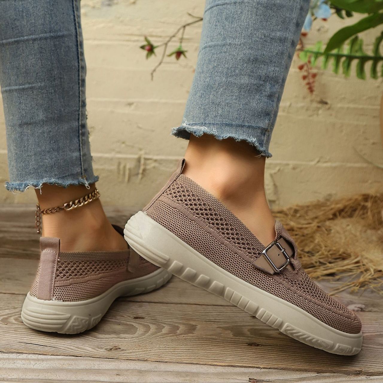 Women's Breathable Fabric Upper & Soft PU Sole Slip-On Shoes