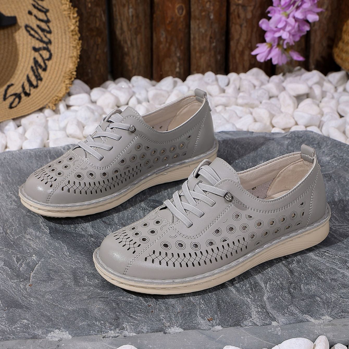 Women's Hollow-Out Design Lace-Free Slip-On Loafers