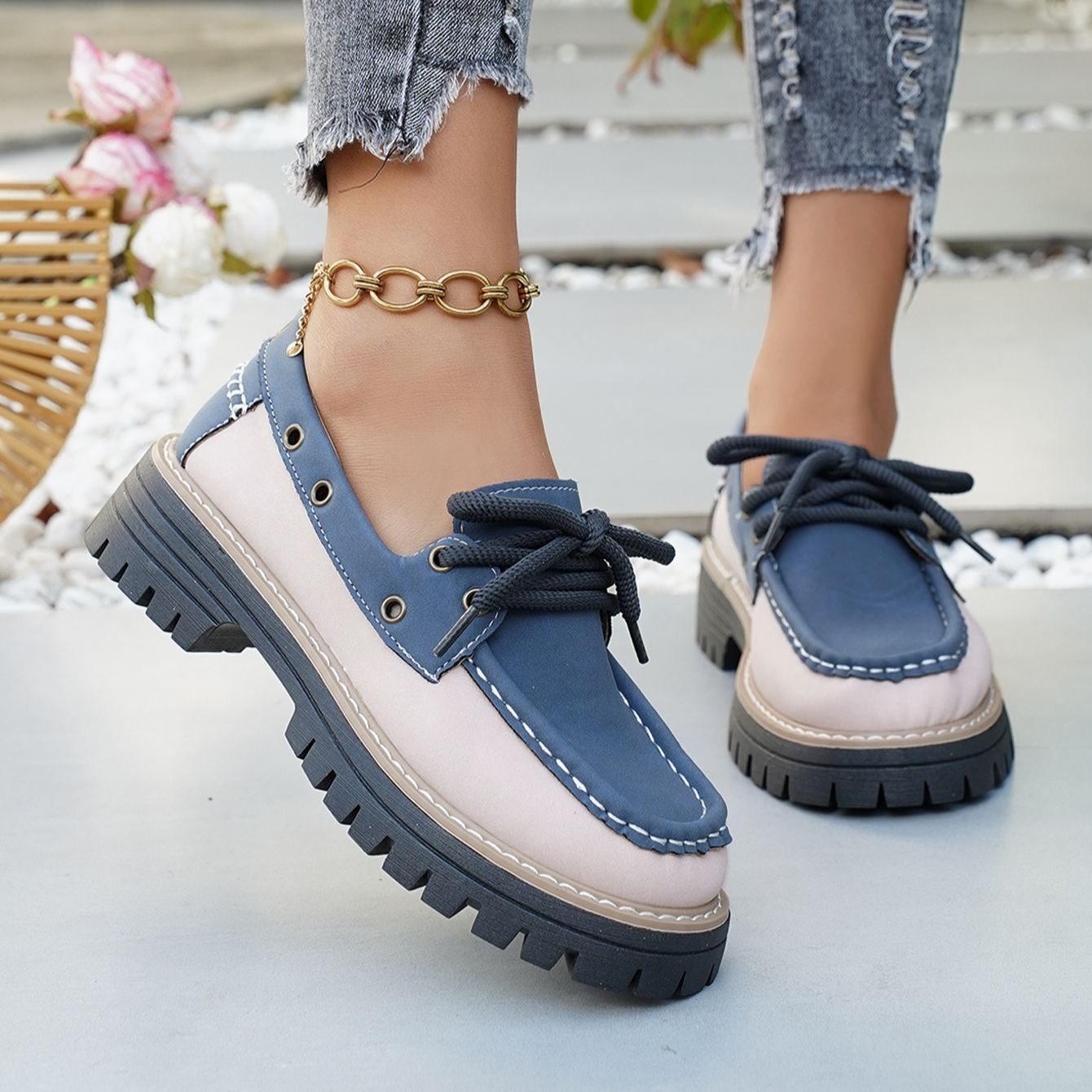 Women's Retro Metal-Detail Lace-Up Casual Loafers