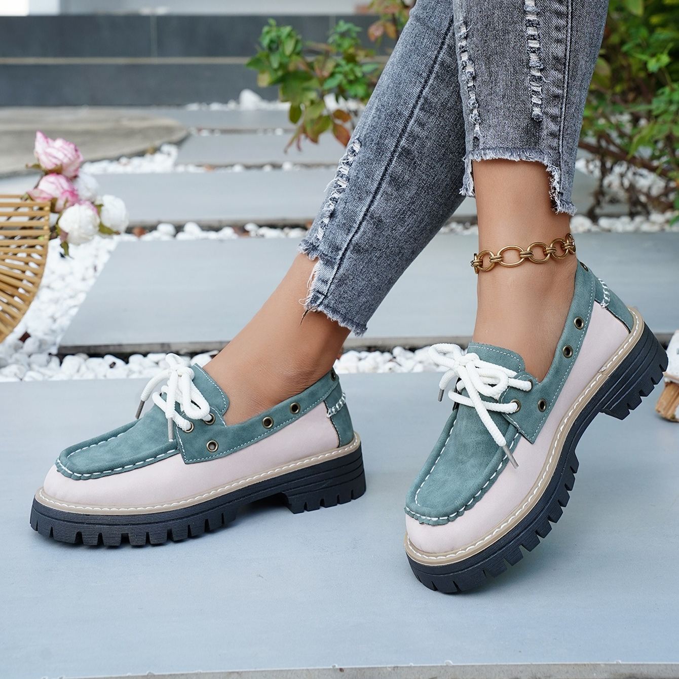 Women's Retro Metal-Detail Lace-Up Casual Loafers