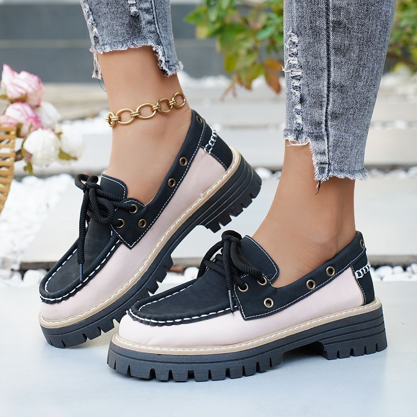 Women's Retro Metal-Detail Lace-Up Casual Loafers