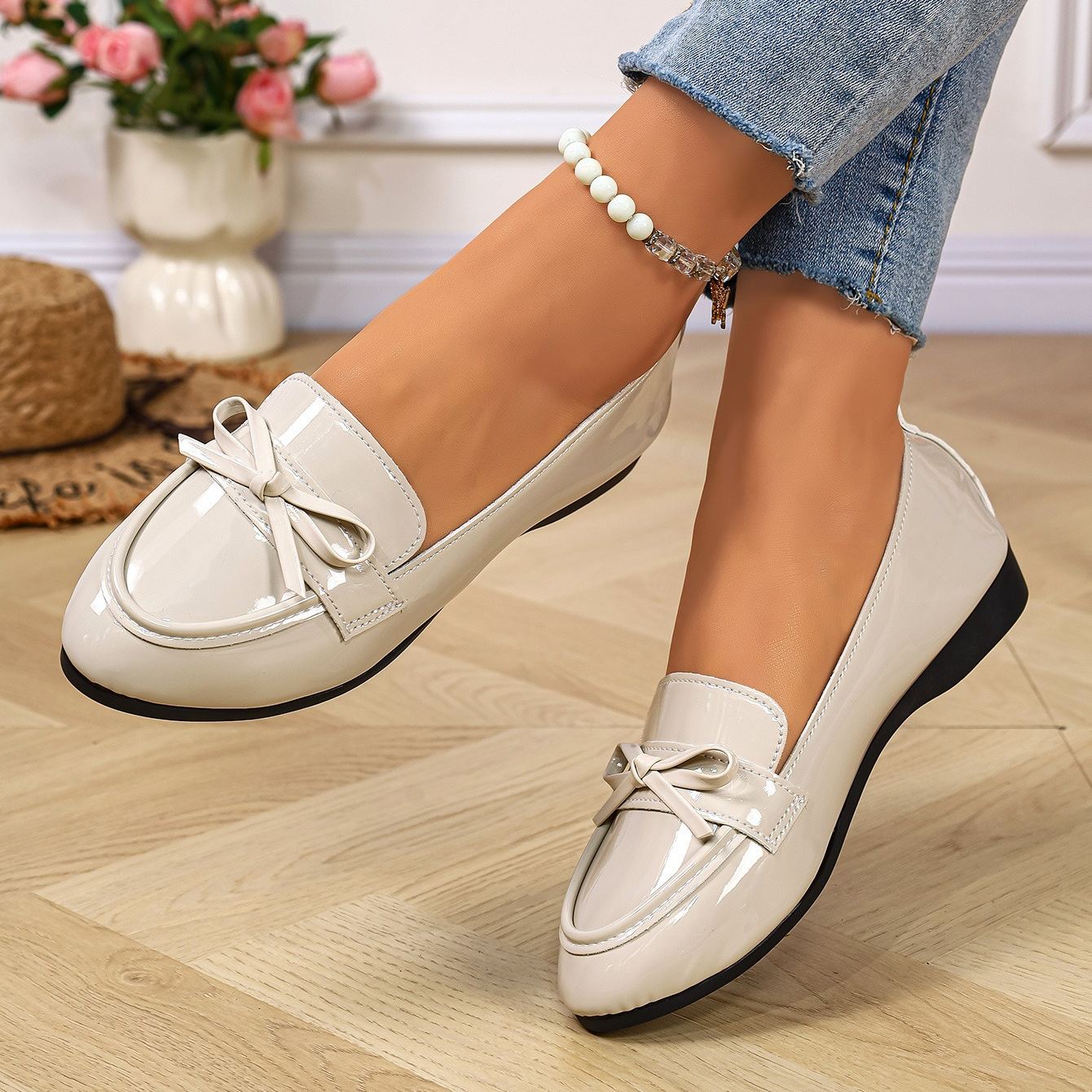 Women's Versatile Bow-Detail Slip-On Loafers