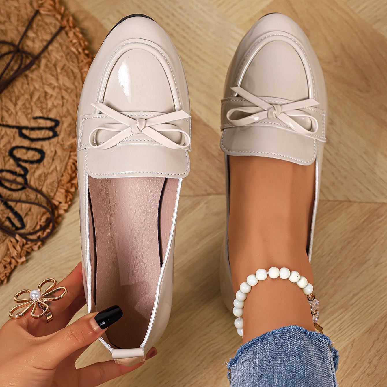 Women's Versatile Bow-Detail Slip-On Loafers