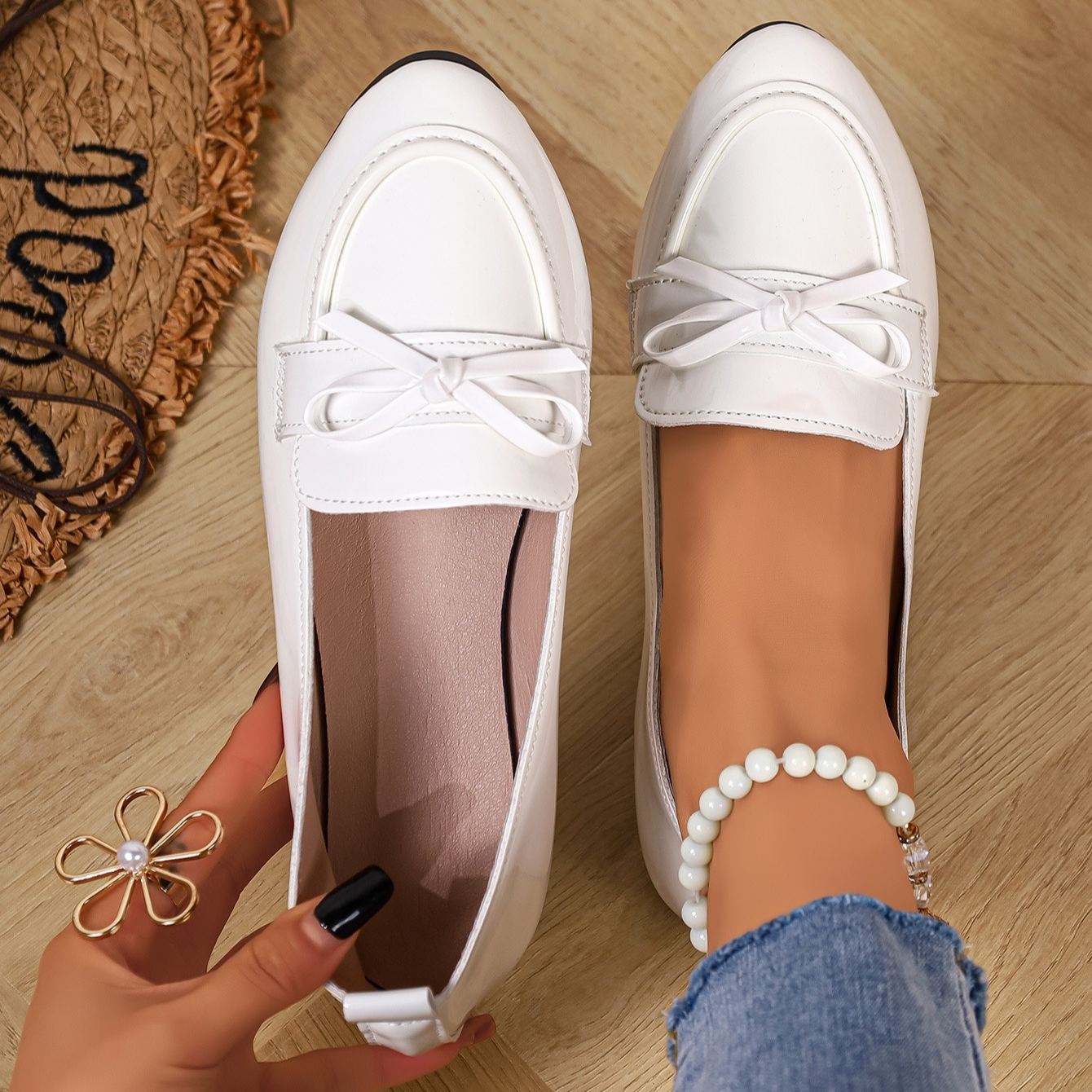 Women's Versatile Bow-Detail Slip-On Loafers