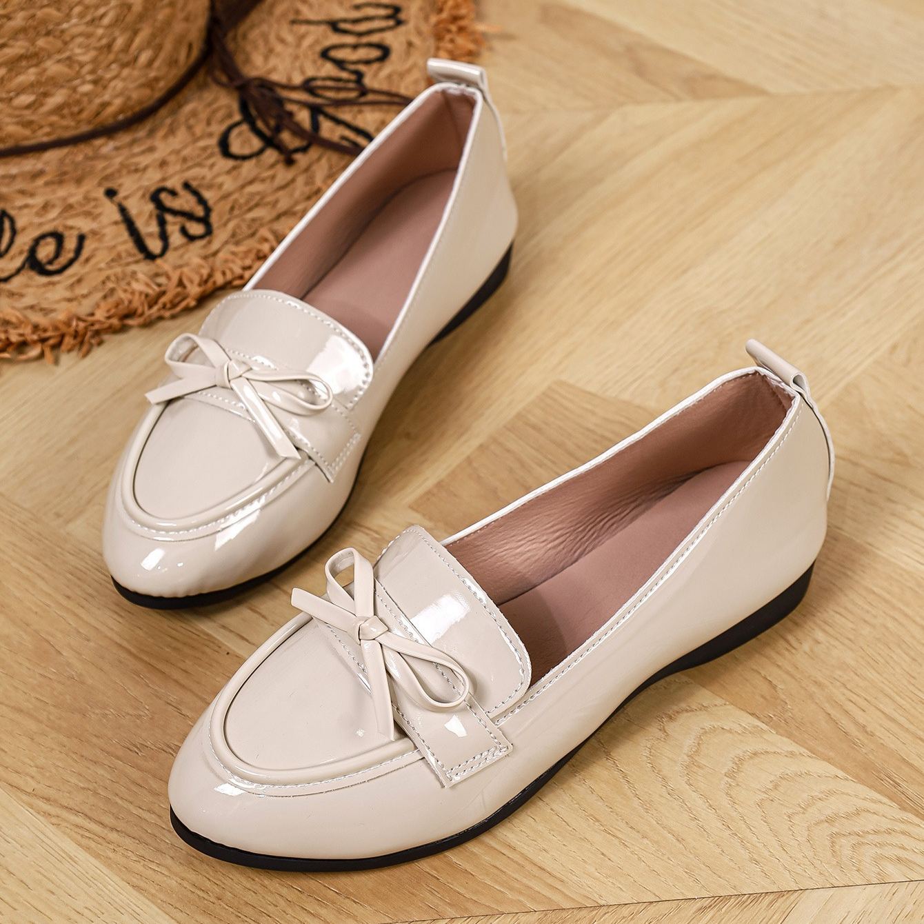 Women's Versatile Bow-Detail Slip-On Loafers