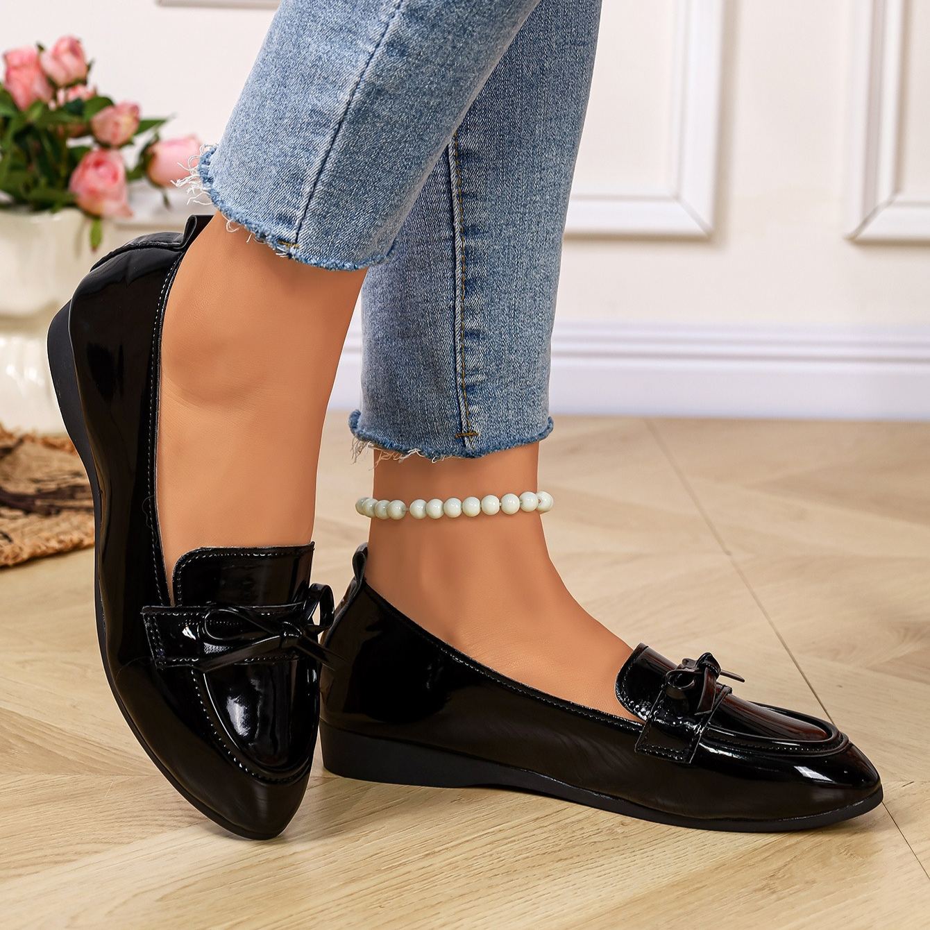 Women's Versatile Bow-Detail Slip-On Loafers