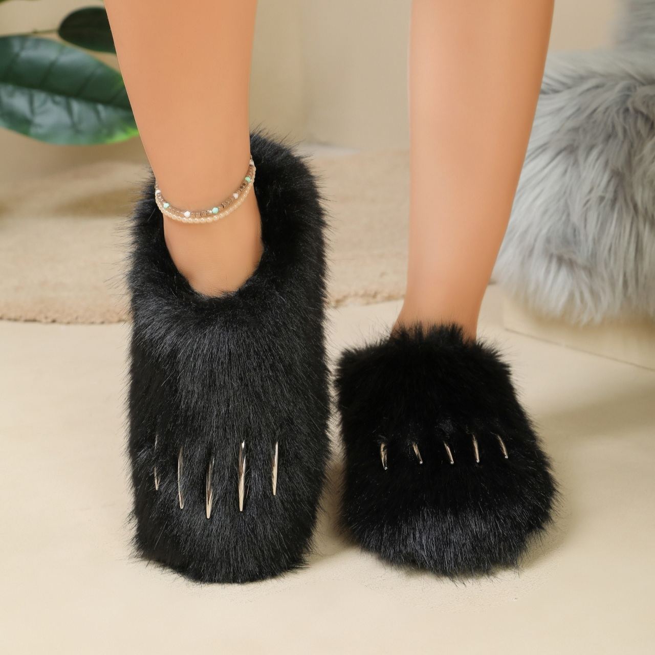 Women's Fuzzy Paw Warm Slippers
