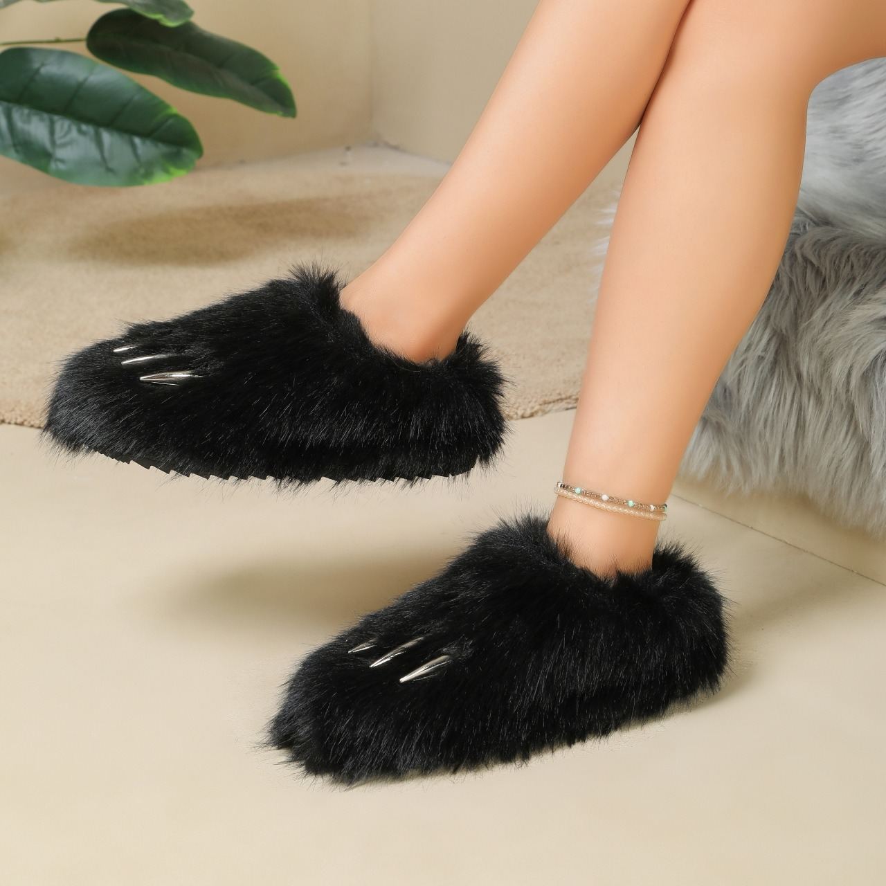 Women's Fuzzy Paw Warm Slippers