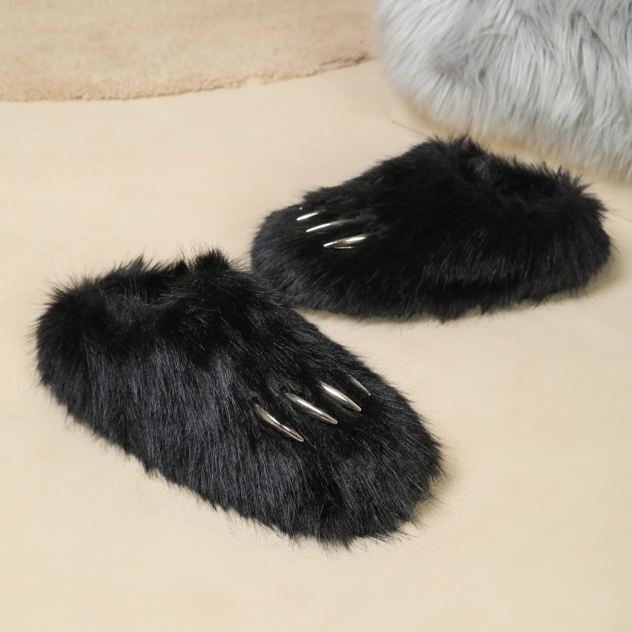 Women's Fuzzy Paw Warm Slippers