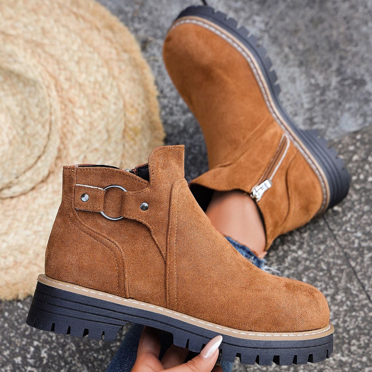Women's Retro Chelsea Ankle Boots with Elastic Side Panels