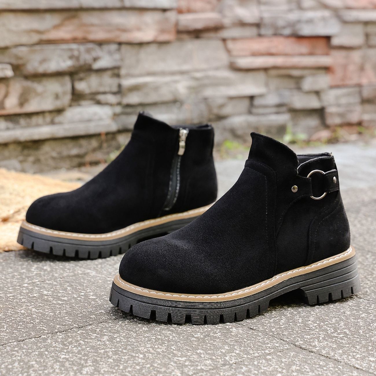 Women's Retro Chelsea Ankle Boots with Elastic Side Panels