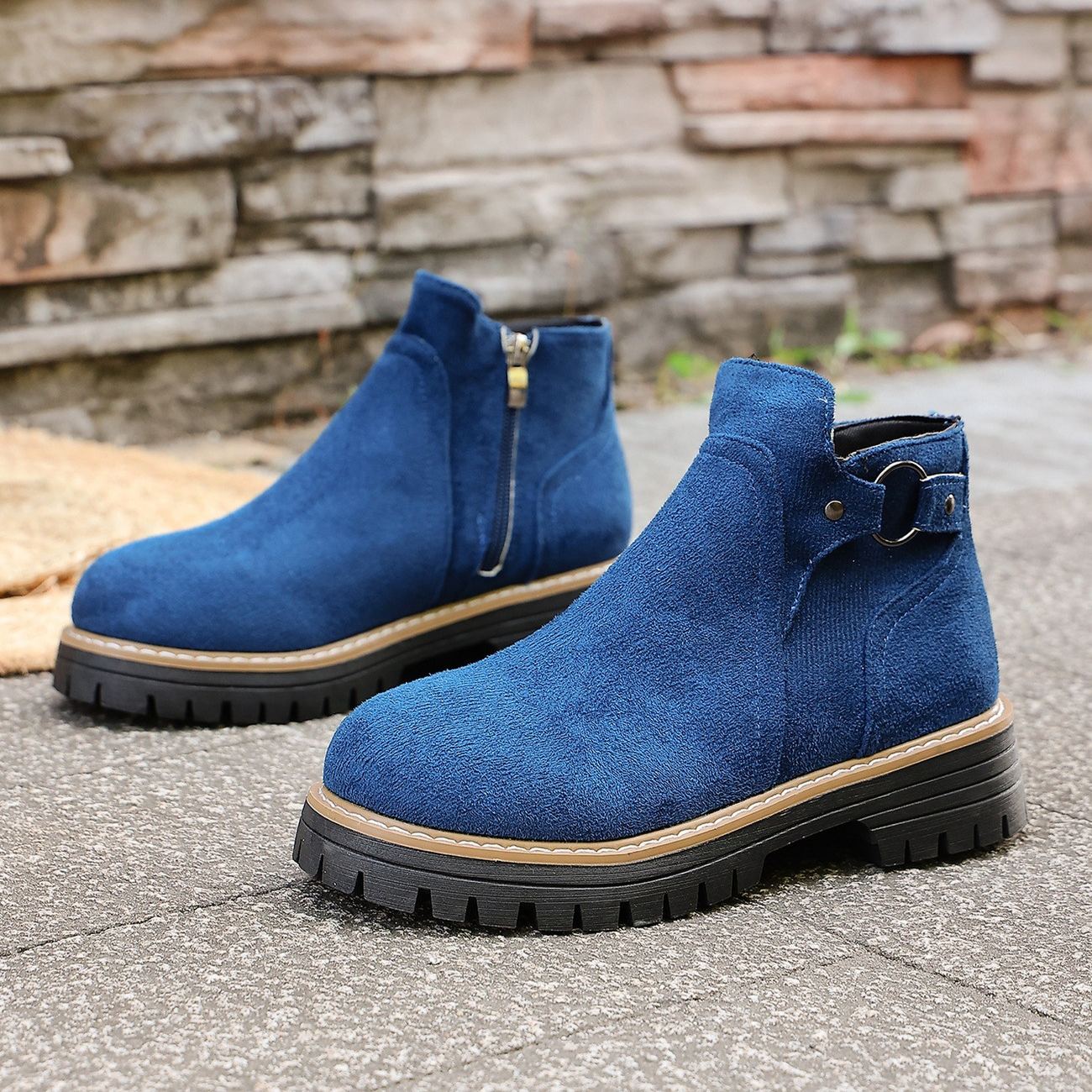 Women's Retro Chelsea Ankle Boots with Elastic Side Panels
