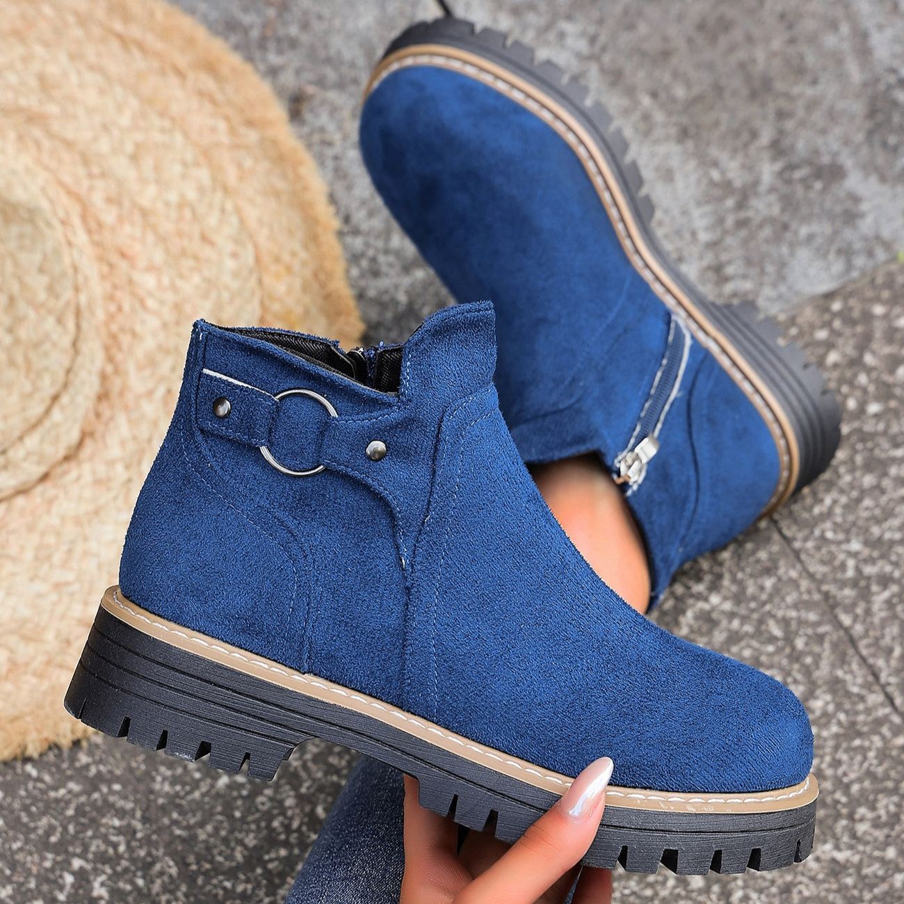 Women's Retro Chelsea Ankle Boots with Elastic Side Panels