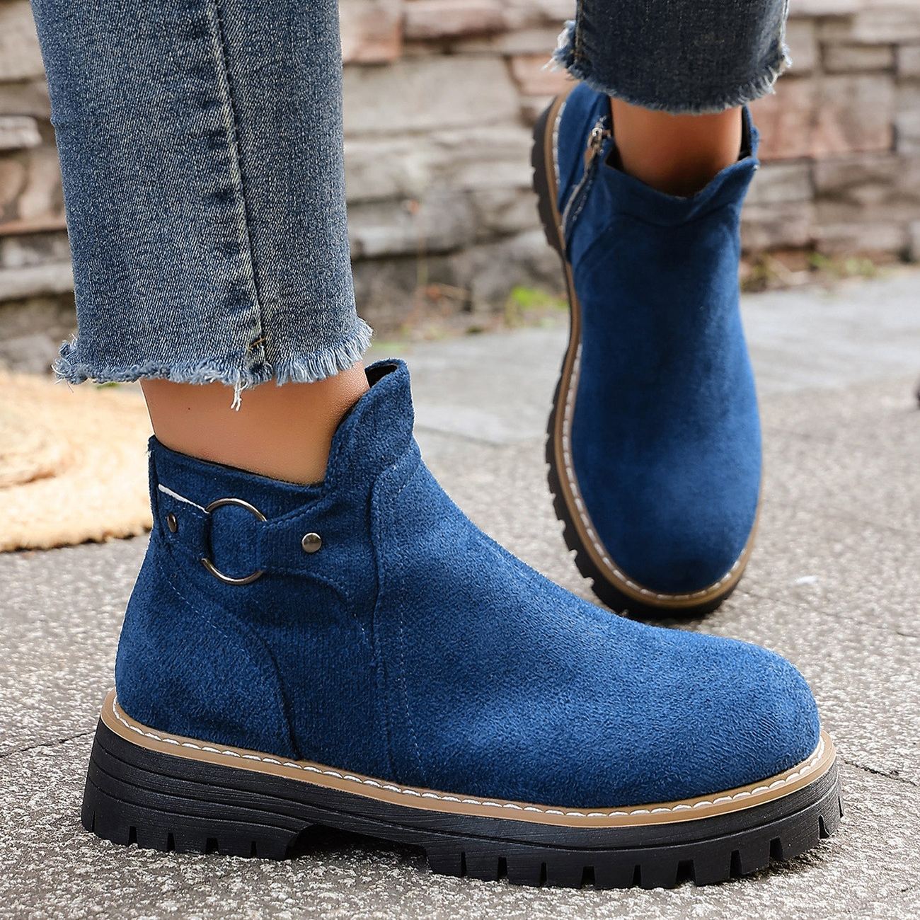 Women's Retro Chelsea Ankle Boots with Elastic Side Panels