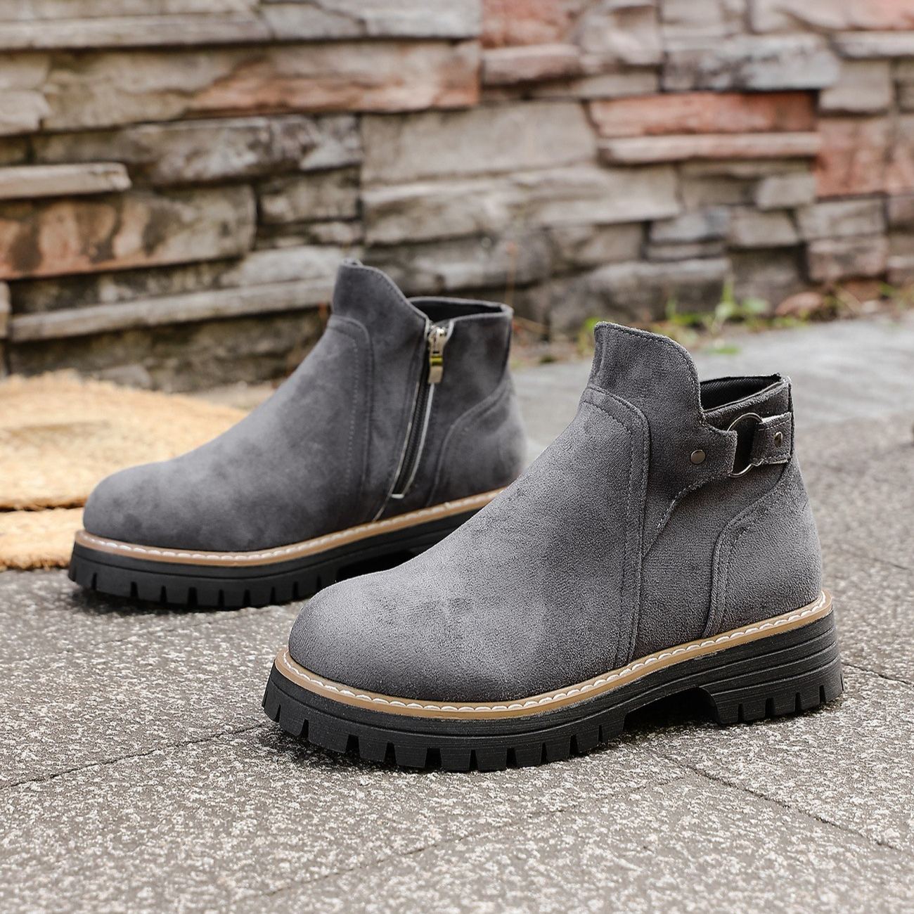 Women's Retro Chelsea Ankle Boots with Elastic Side Panels