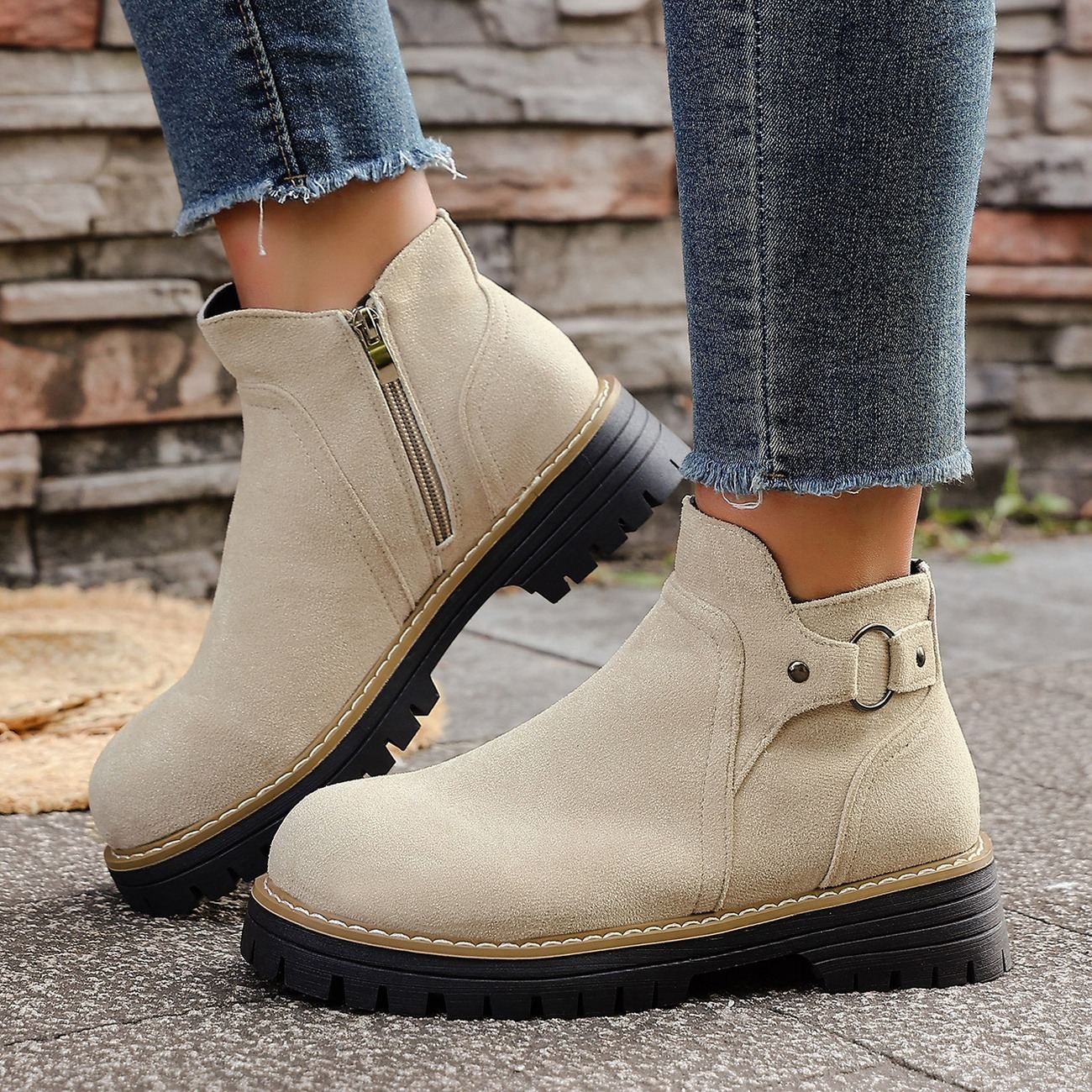 Women's Retro Chelsea Ankle Boots with Elastic Side Panels