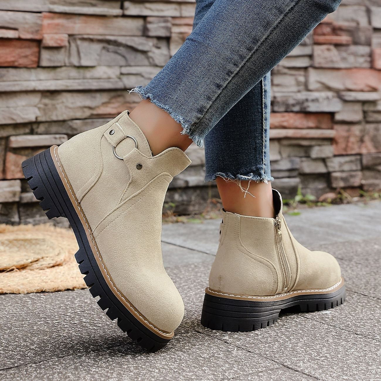 Women's Retro Chelsea Ankle Boots with Elastic Side Panels