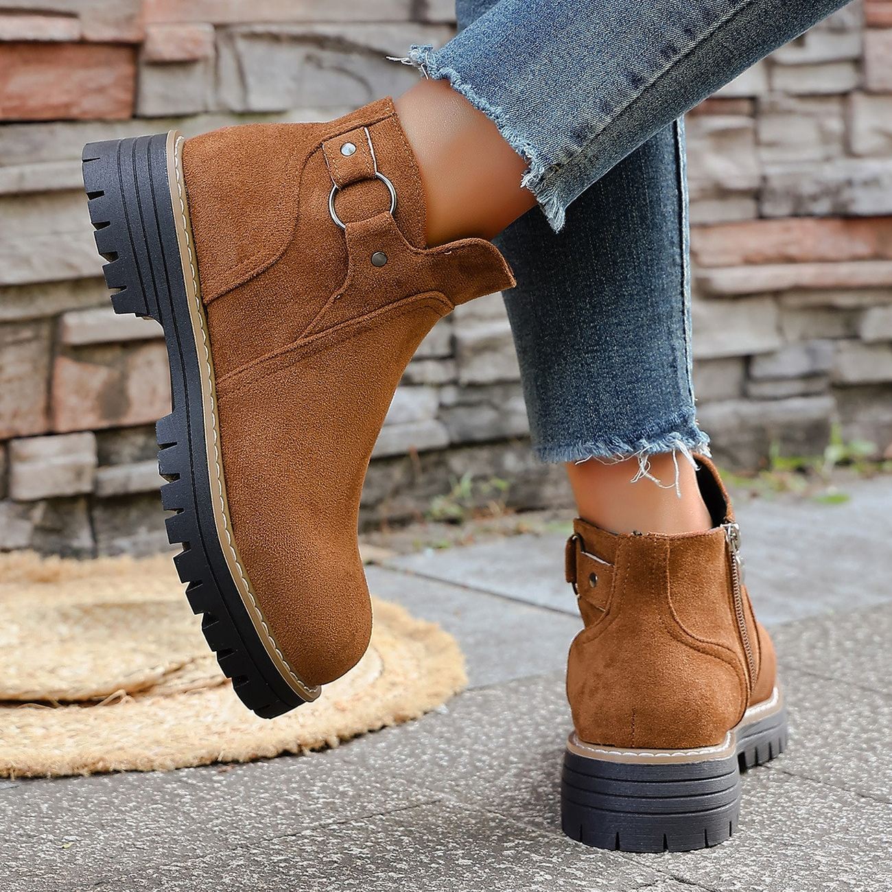 Women's Retro Chelsea Ankle Boots with Elastic Side Panels