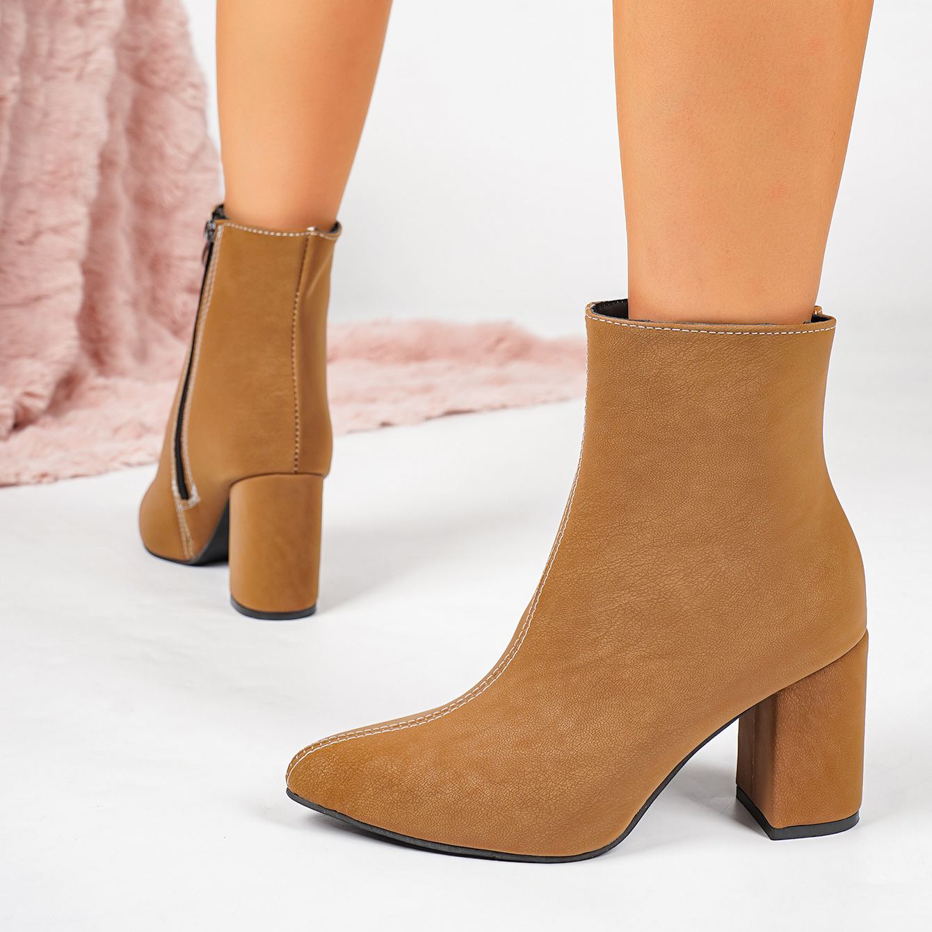 Women's Pointed Toe Chunky Heel Short Boots