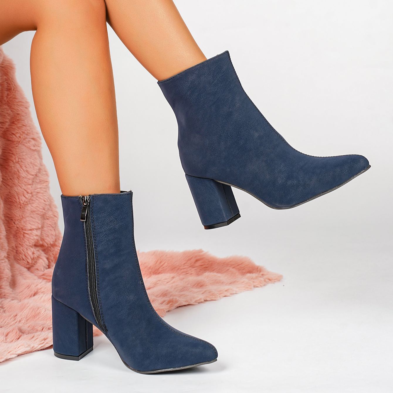 Women's Pointed Toe Chunky Heel Short Boots