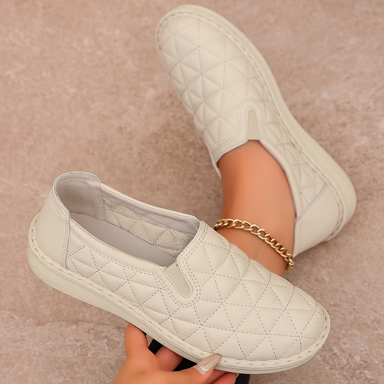 Women's Plus Size Wide Feet Quilted Pattern Slip-On Loafers