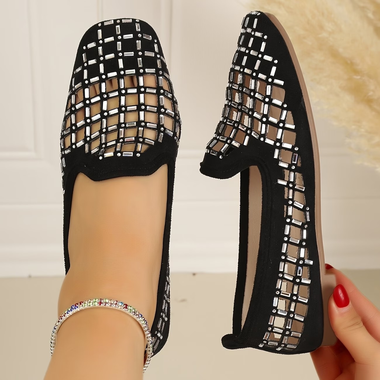 Women's Hollow-Out Crystal Embellishments Shoes