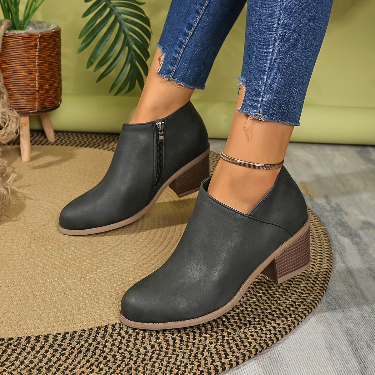 Women's Classic American Western Style Ankle Boots