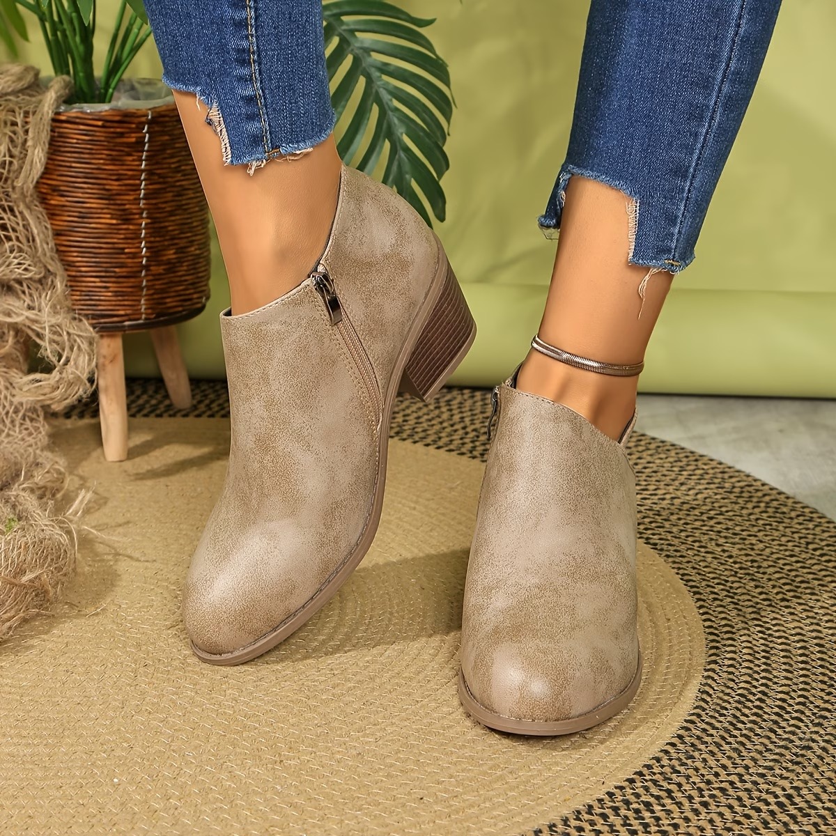 Women's Classic American Western Style Ankle Boots