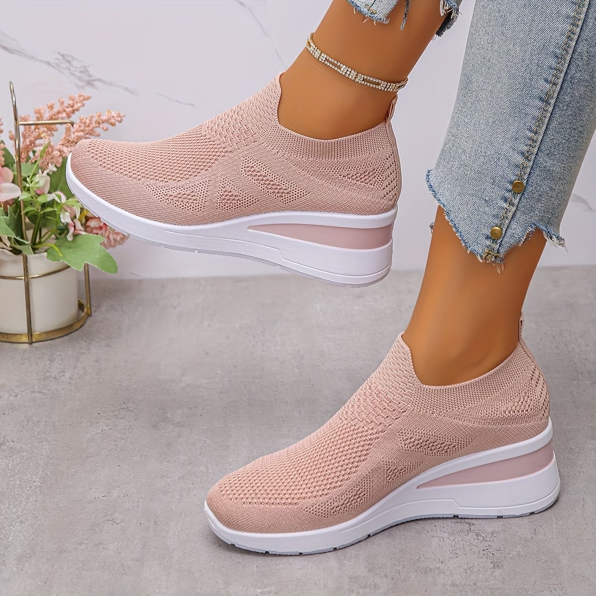 Women's Comfortable and Stylish Slip-on Sneakers